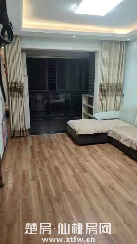 中央华府9层2室2厅9层电梯房出租