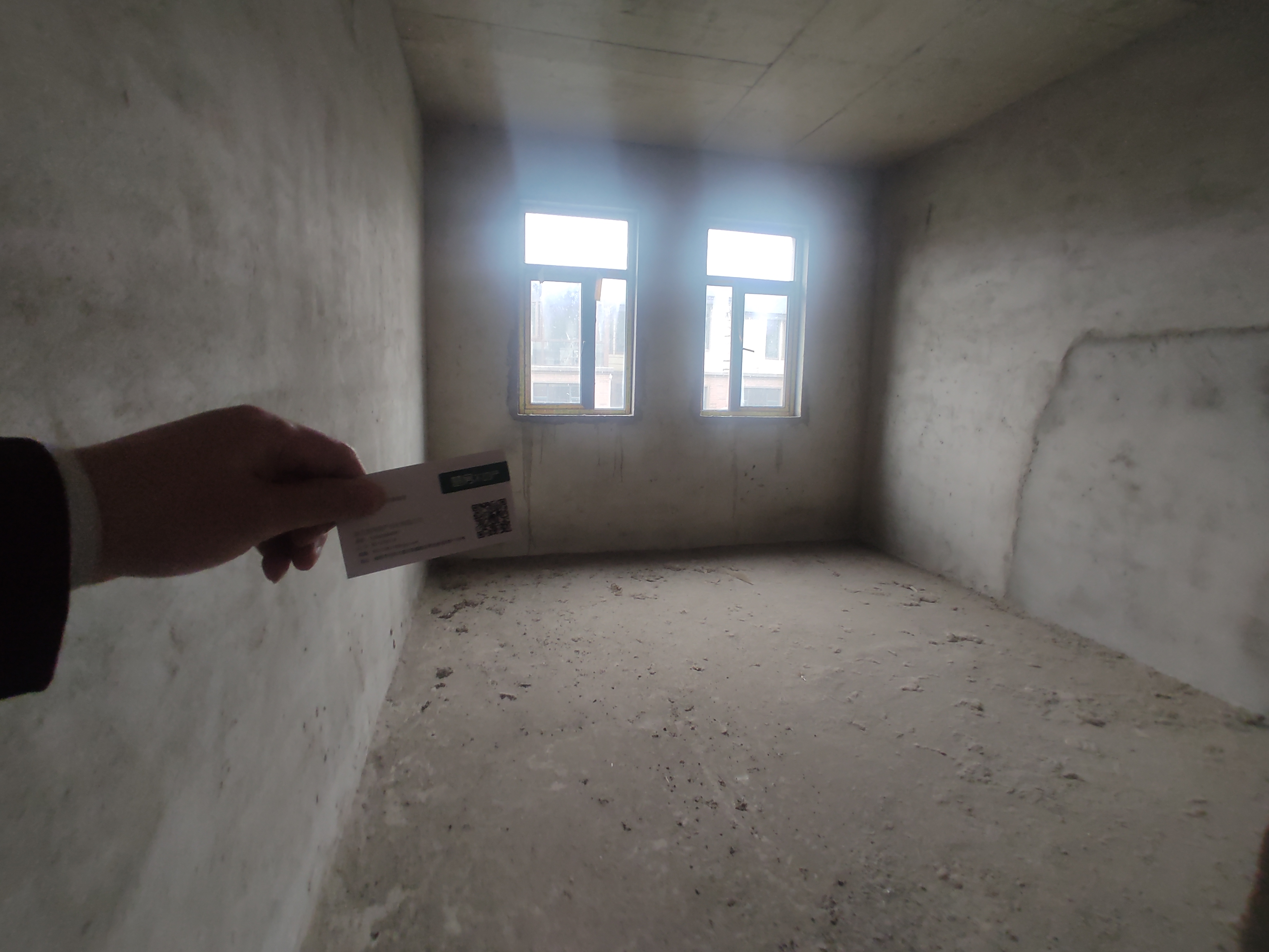 太子湖旁边联排别墅，性价比超高，业主诚心卖，看房方便