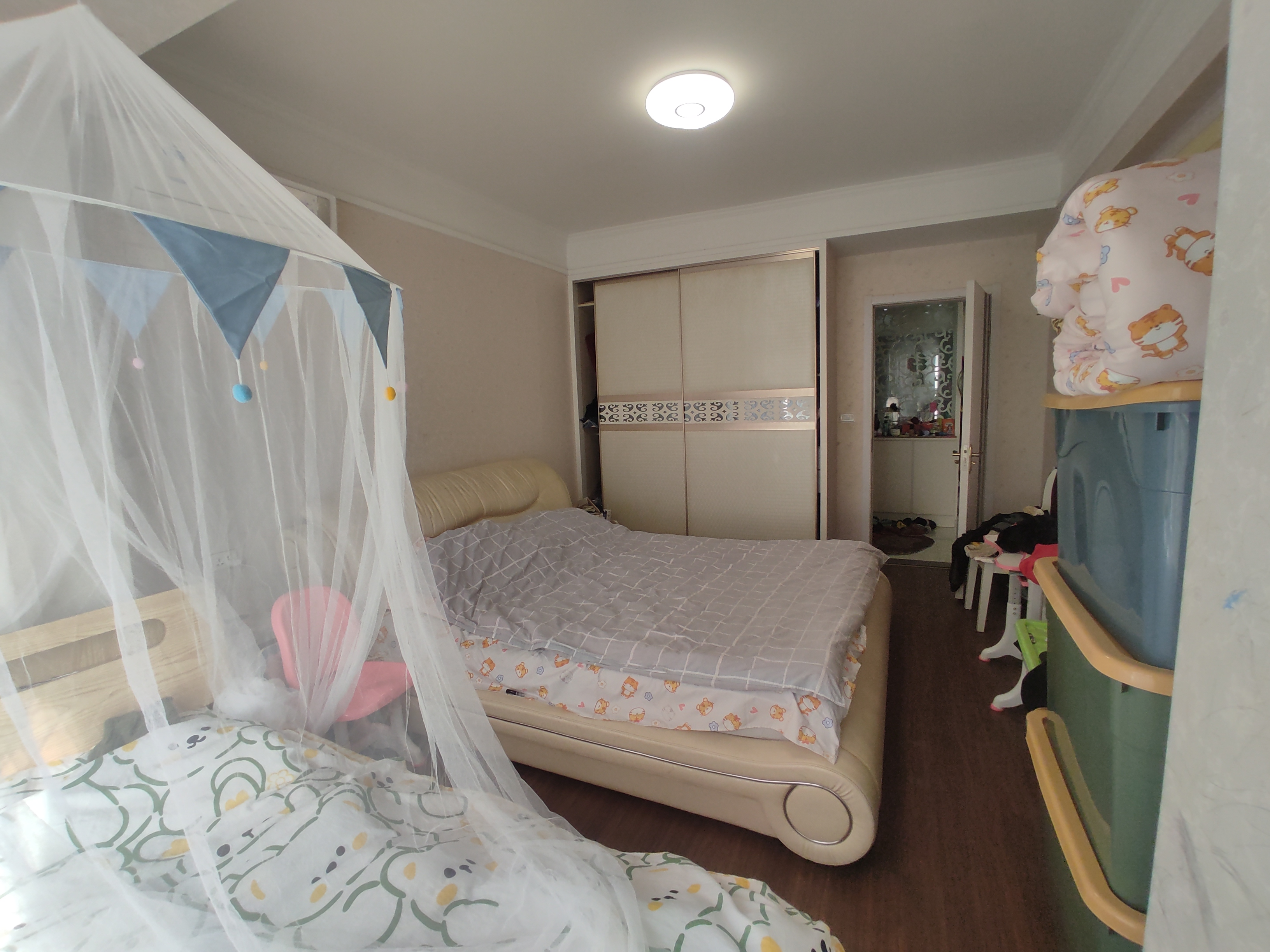 紫金城 精装大两房.出行方便.证件满二.看房约