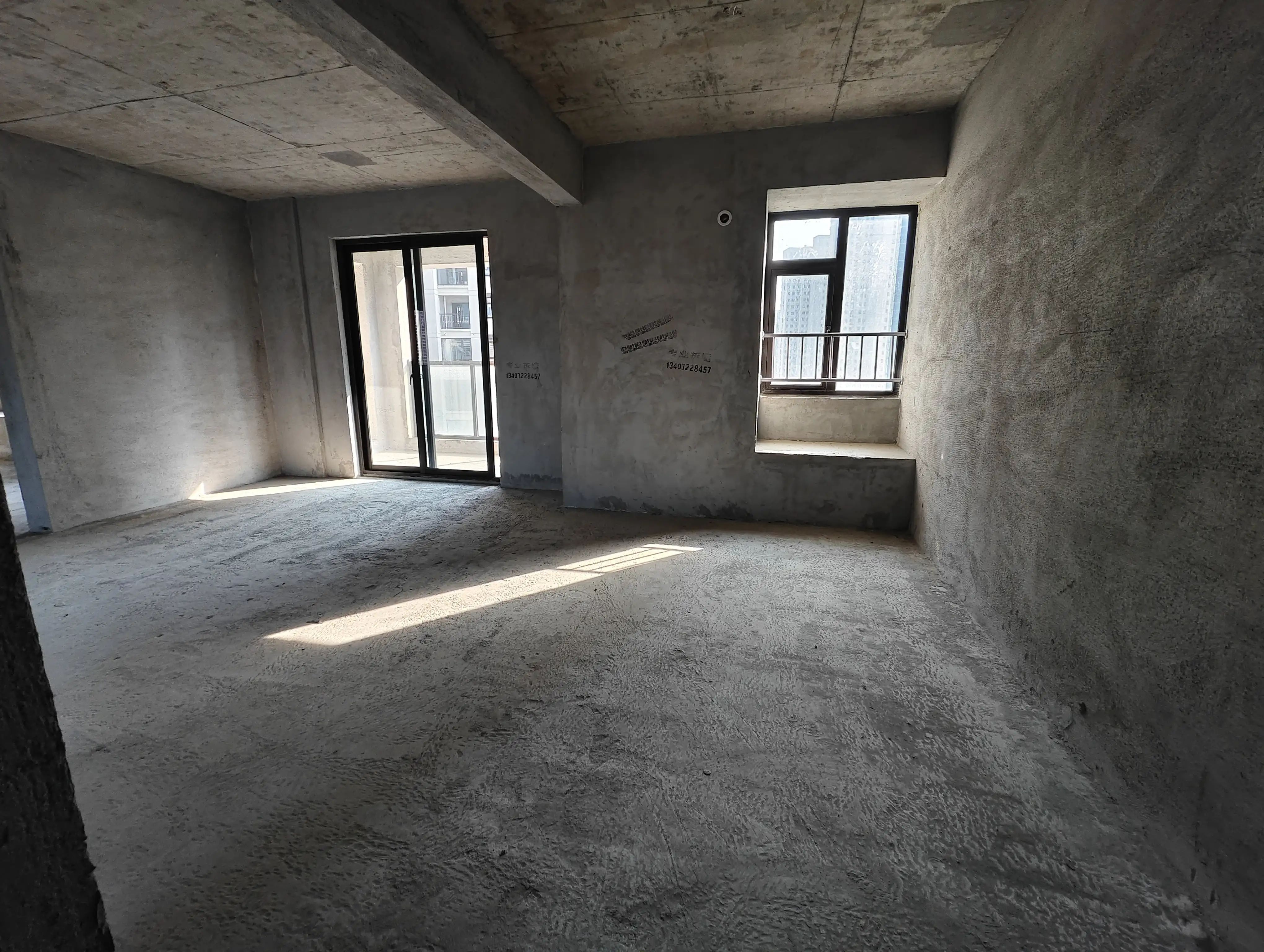 望府，小高层，‮梯一‬一户，‮楼好‬层，‮型户‬方正，中间楼层