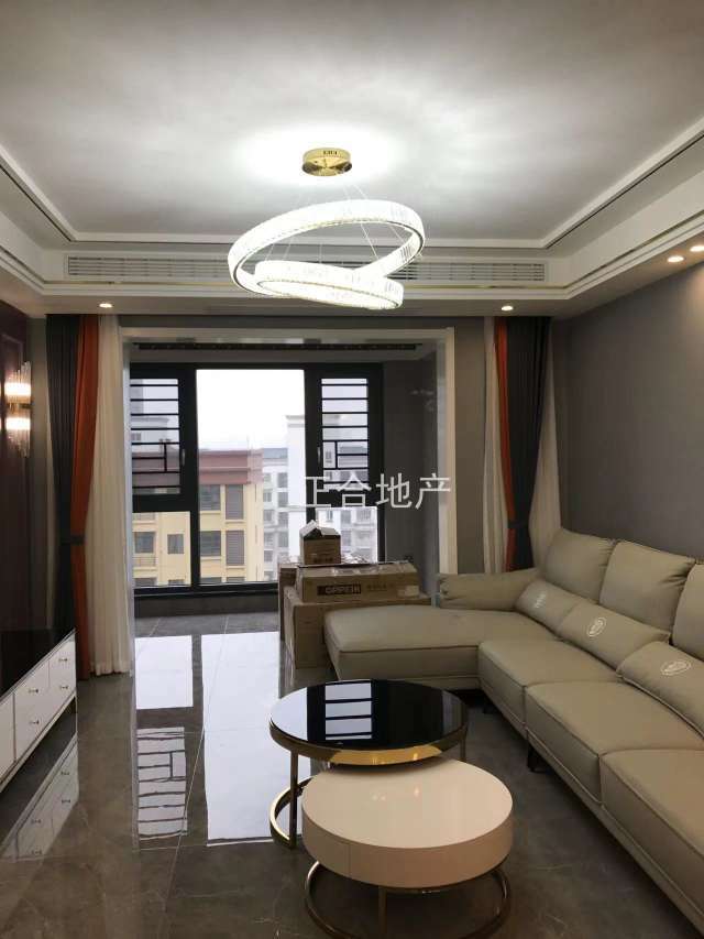 豪装豪装！！领秀城大三房，看中可谈~