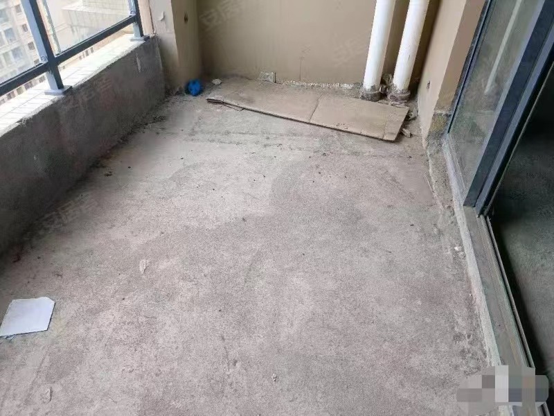 241，捡漏好房，城南，御台公馆，毛坯两房，单价4千出头，总价36万，视野采光好