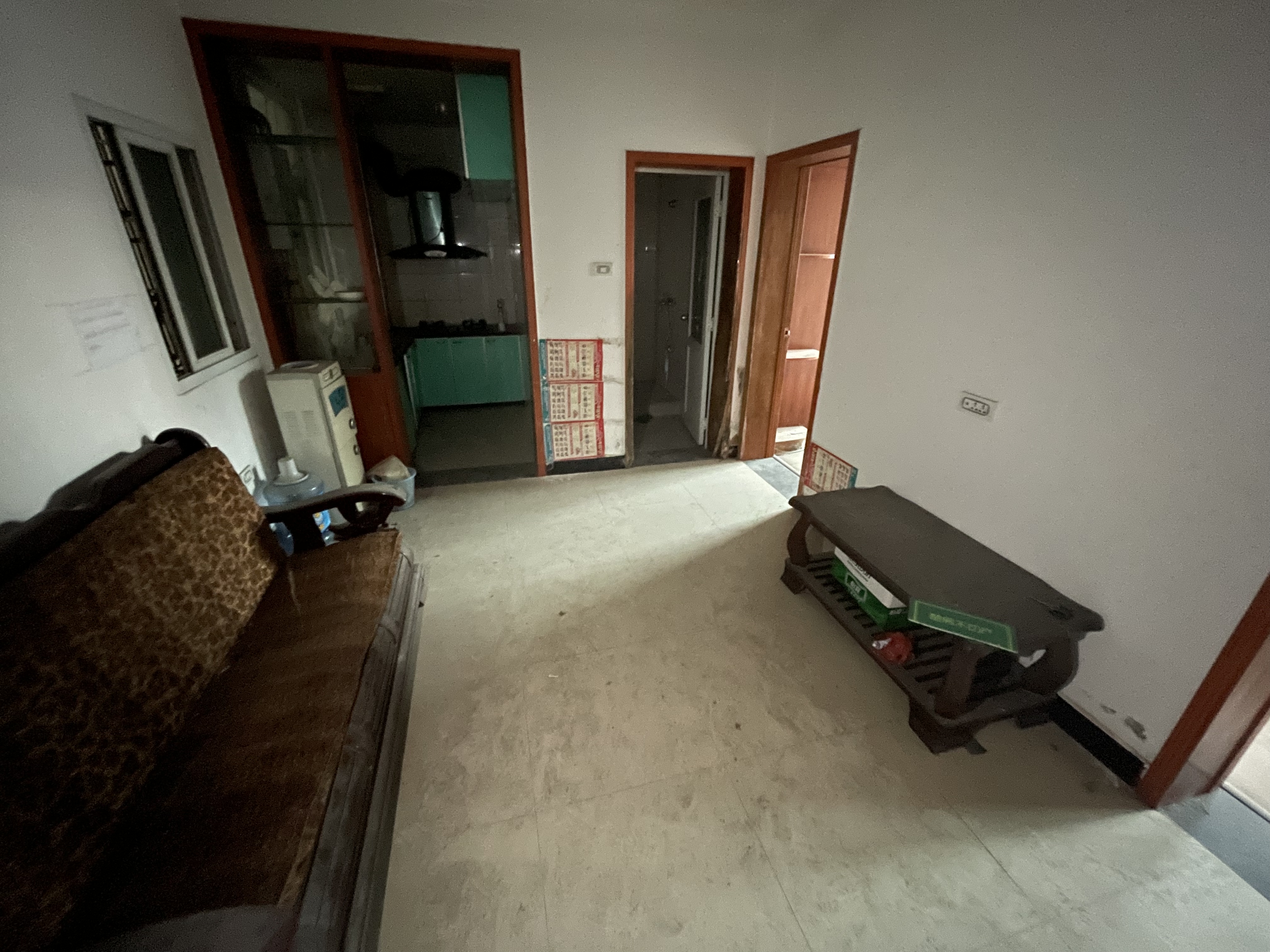 恒雅名苑沔中旁富迪三友对面简装两房出租自主都可周边配套齐全诚意出售