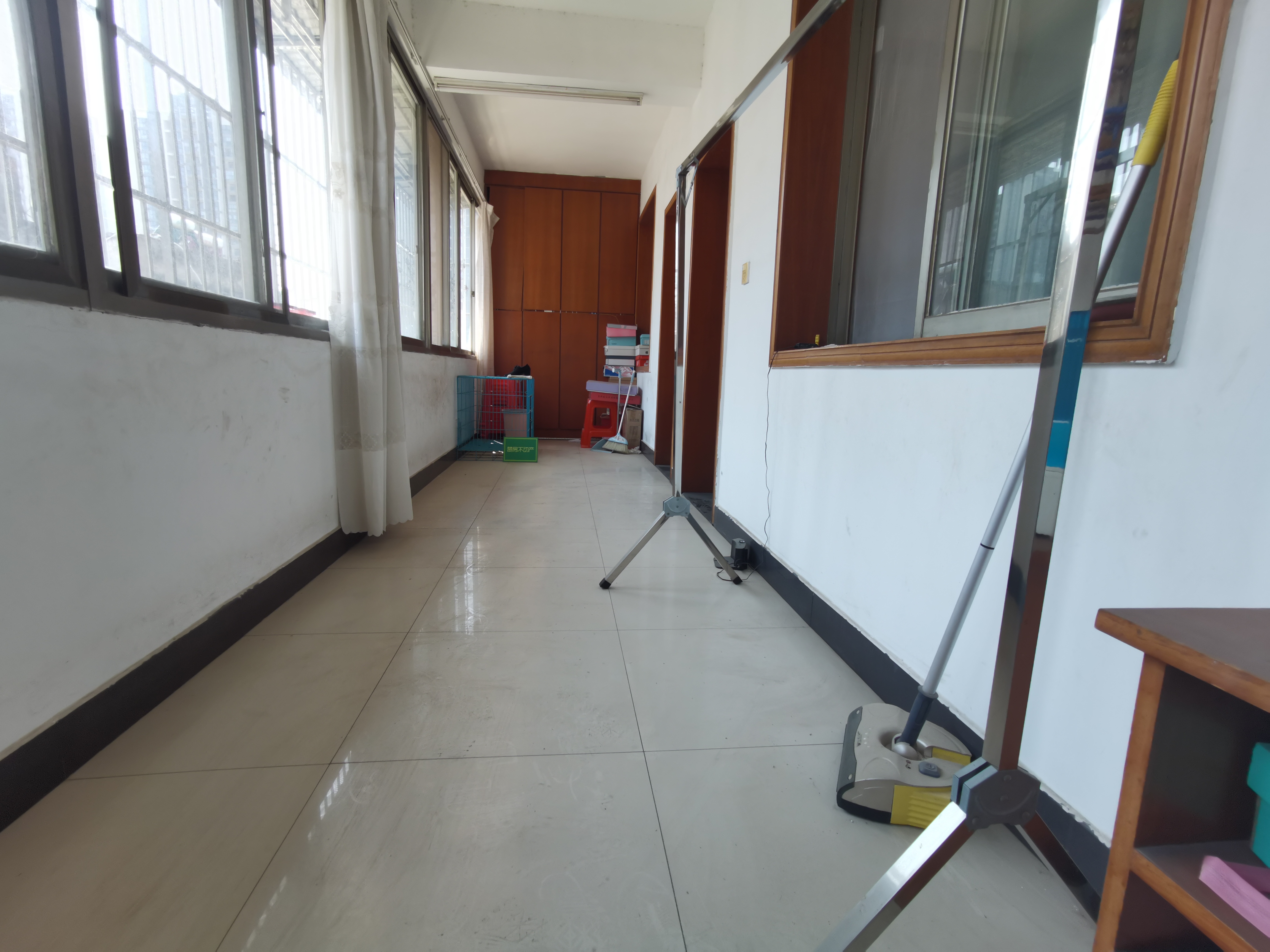 五星小区稀缺大平层，一梯一户户型超好，4房朝南，看房方便