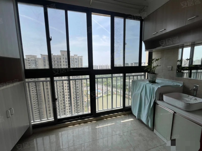 367，城南，森林国际，湖景房，精装3房，带车位58万，拎包入住，证满二