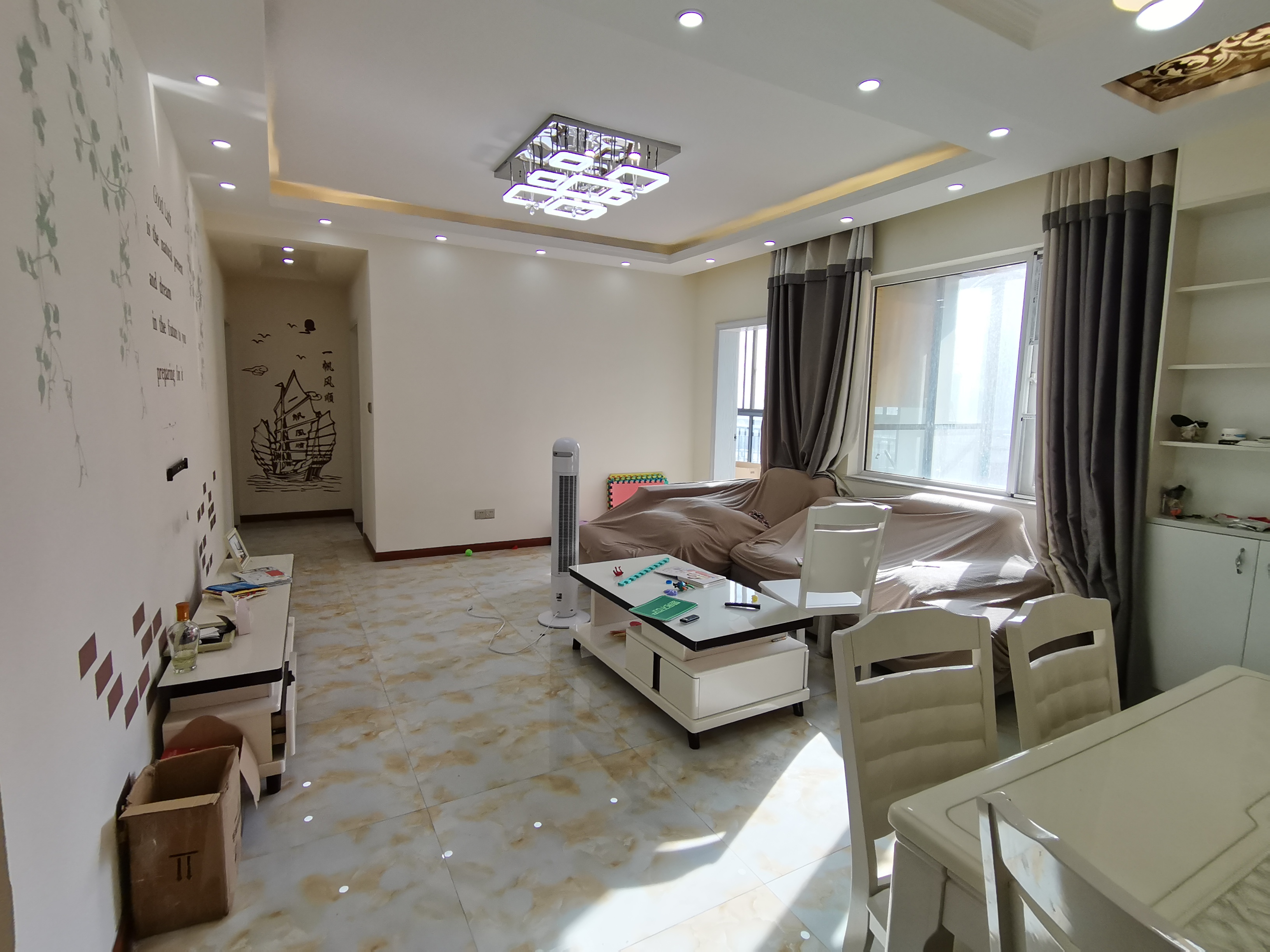 森林国际精装三房中间楼层户型方正房东诚意出售