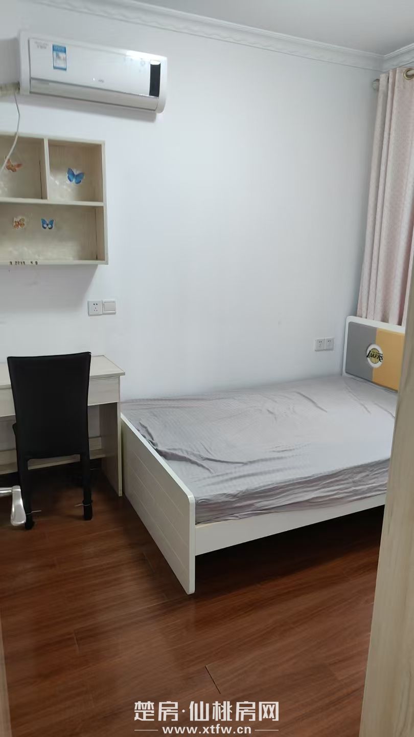 翰林公馆小区2室1厅1厨1卫，楼层、朝向好，家电齐全。