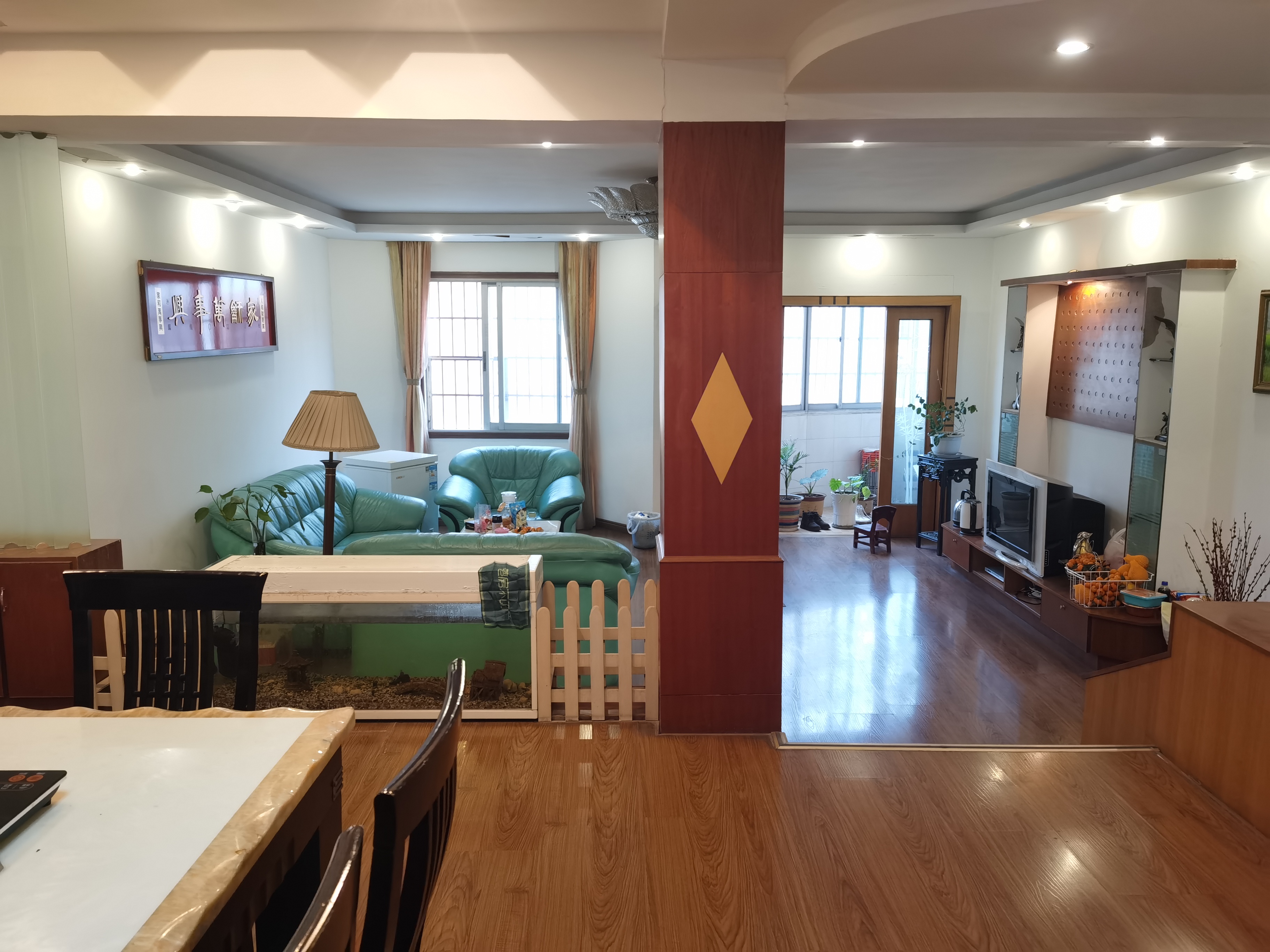 德政园香榭里  精装大三房 三面采光 拎包入住 看房方便 诚心出售