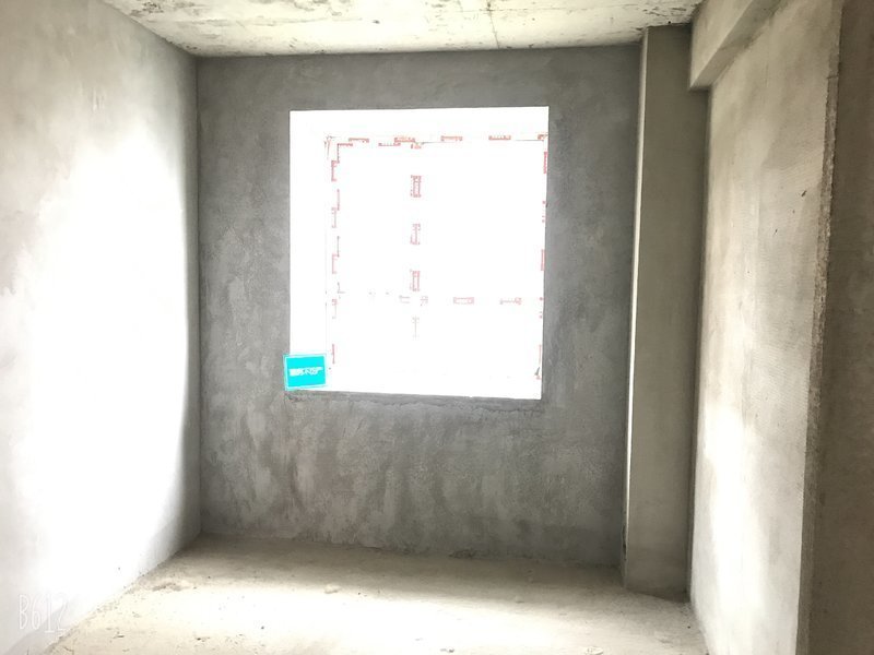 大新路世界城住宅毛坯三房看房方便