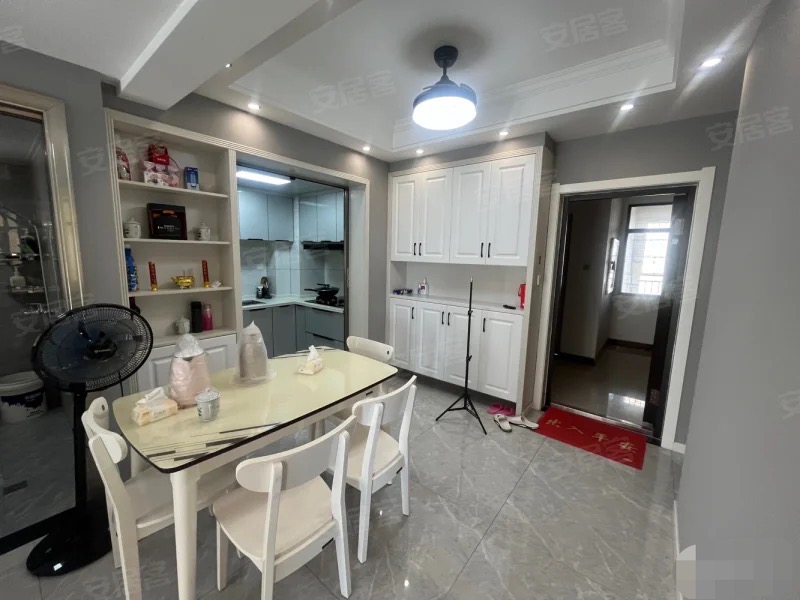 捡漏，新城一号，装修9.9成新，精装小三房，好楼层，证满二，实验3小旁