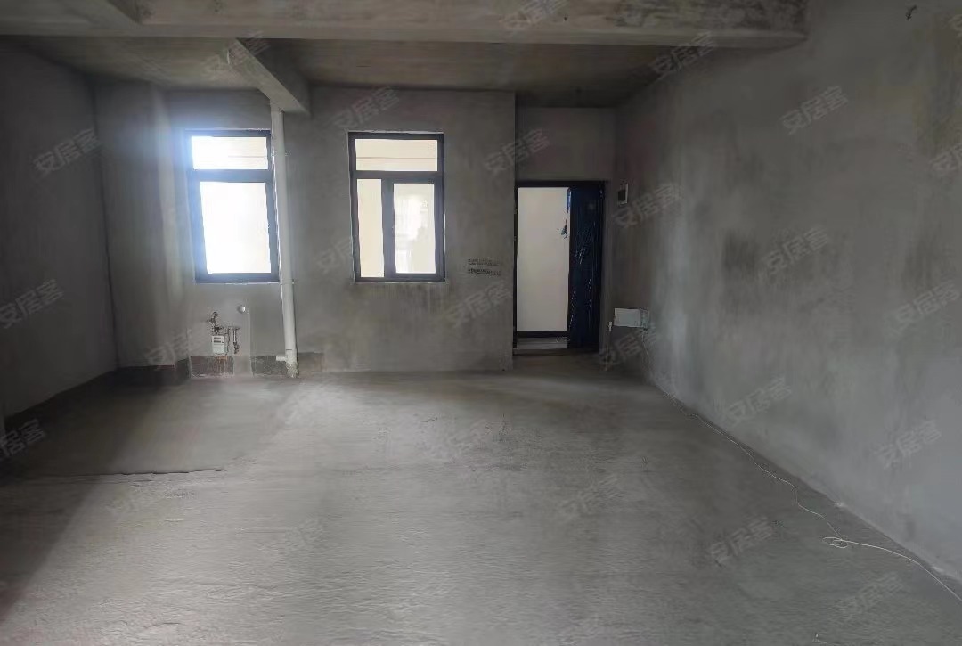 32，城南望府边户好楼层，送车位，户型方正，采光好