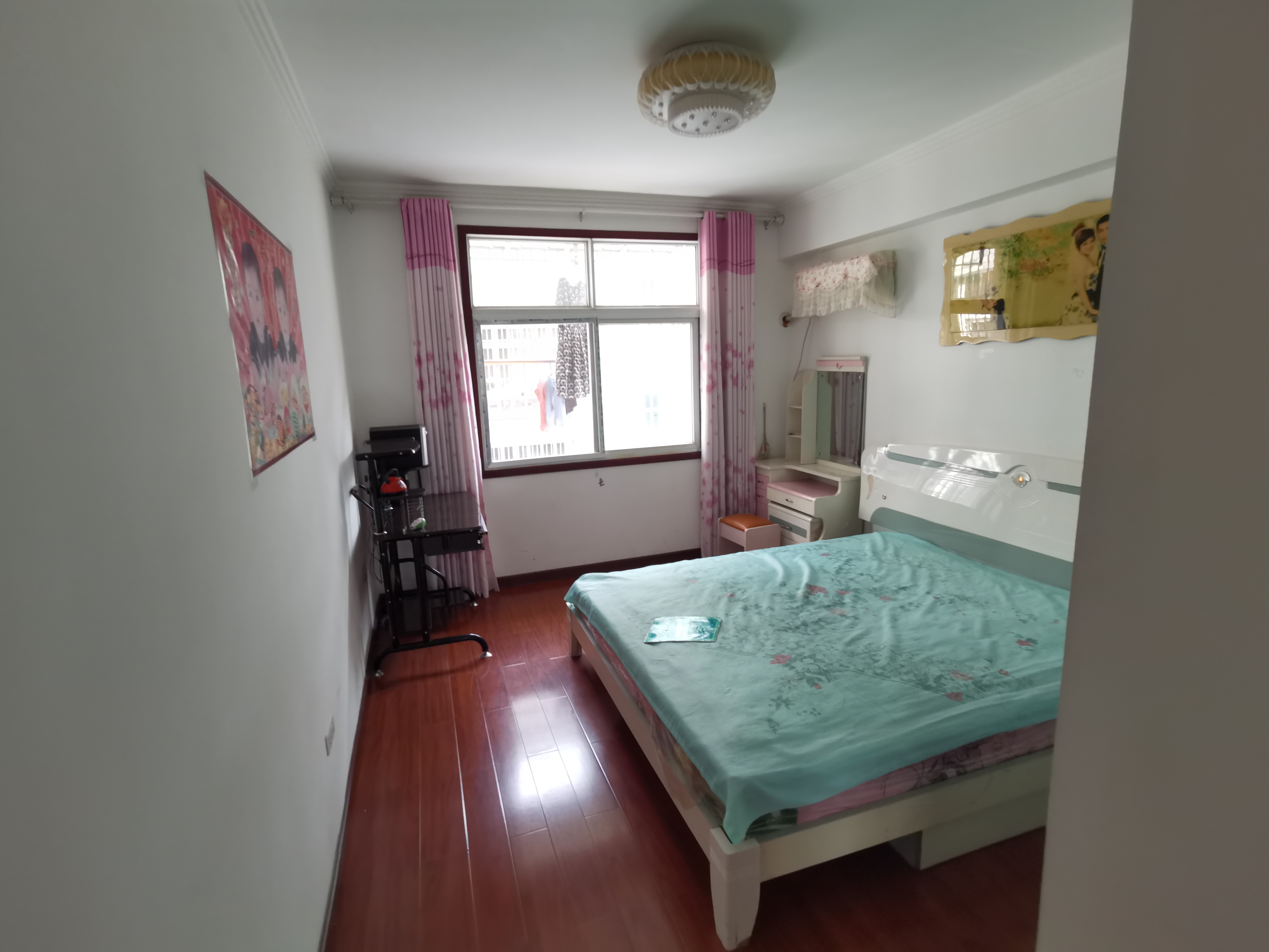 宏大小区精装3房房子保养的很好老证业主诚心卖