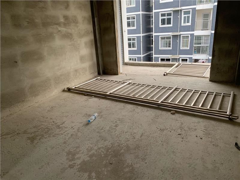 城南碧桂园旁，户型方正，视野开阔，采光非常好，只限全款！