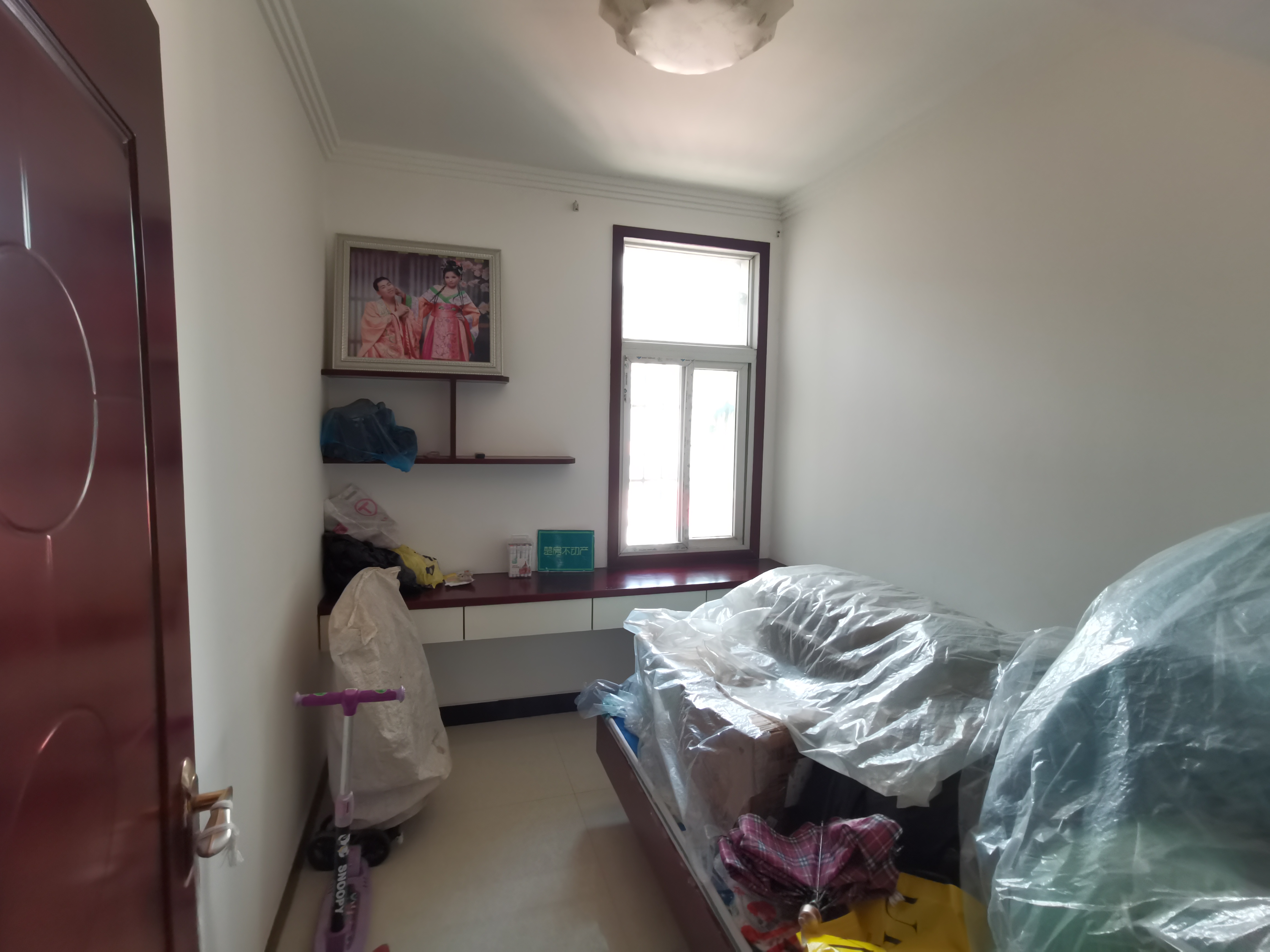 宏大小区精装3房房子保养的很好老证业主诚心卖