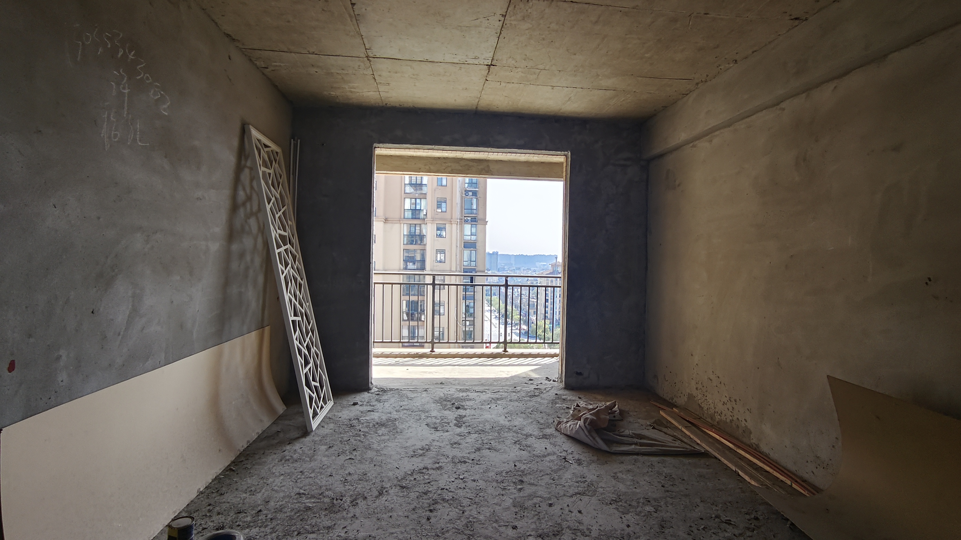 时代天骄.毛坯边户三房.证件满二.看房方便