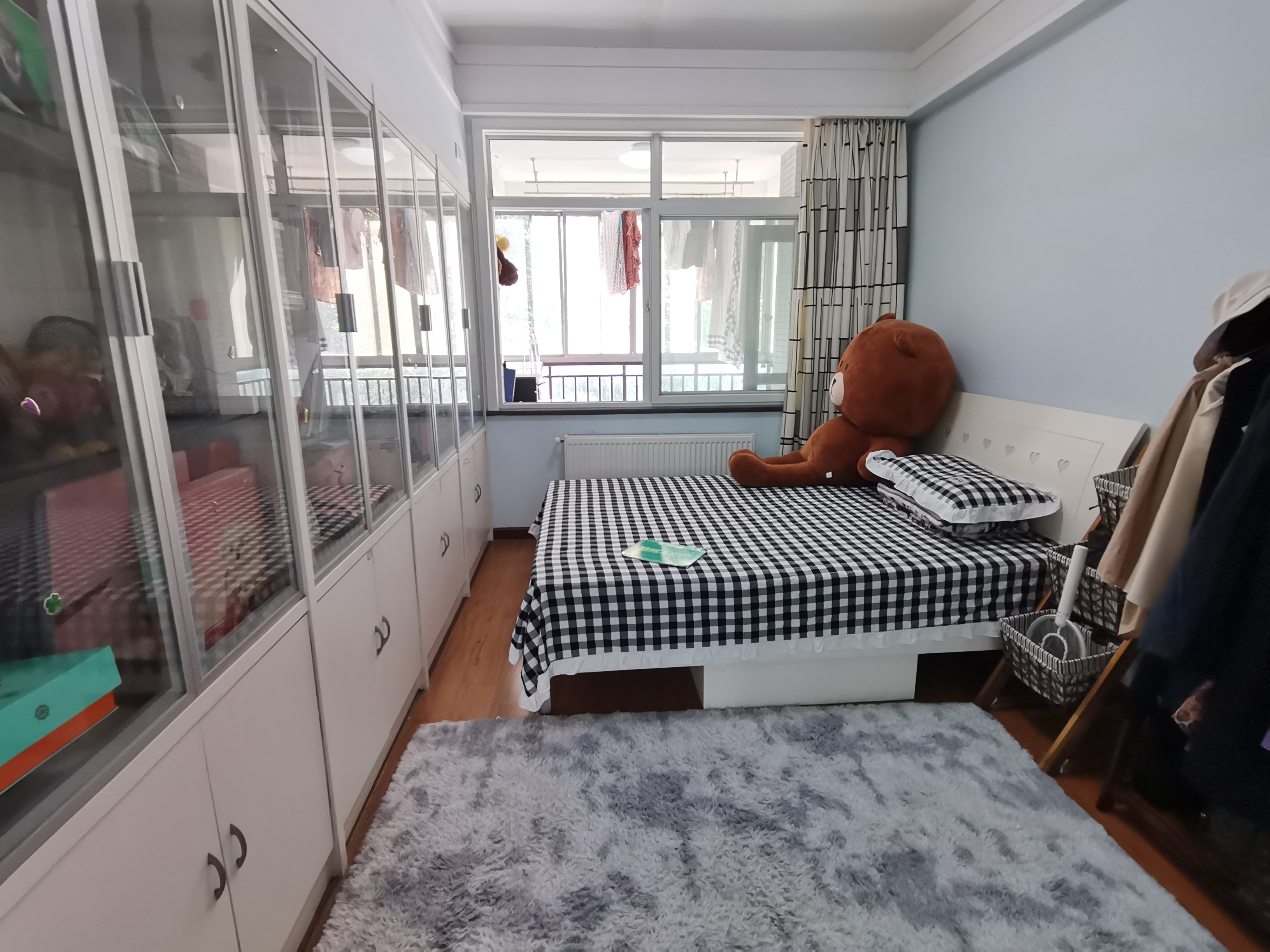 世纪雅园精装三房全屋暖气片中间楼层房东诚意出售