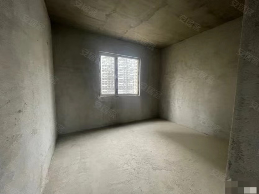 18，房东亏本出售，新城名都，总楼层12楼，9楼，6000一平，捡漏