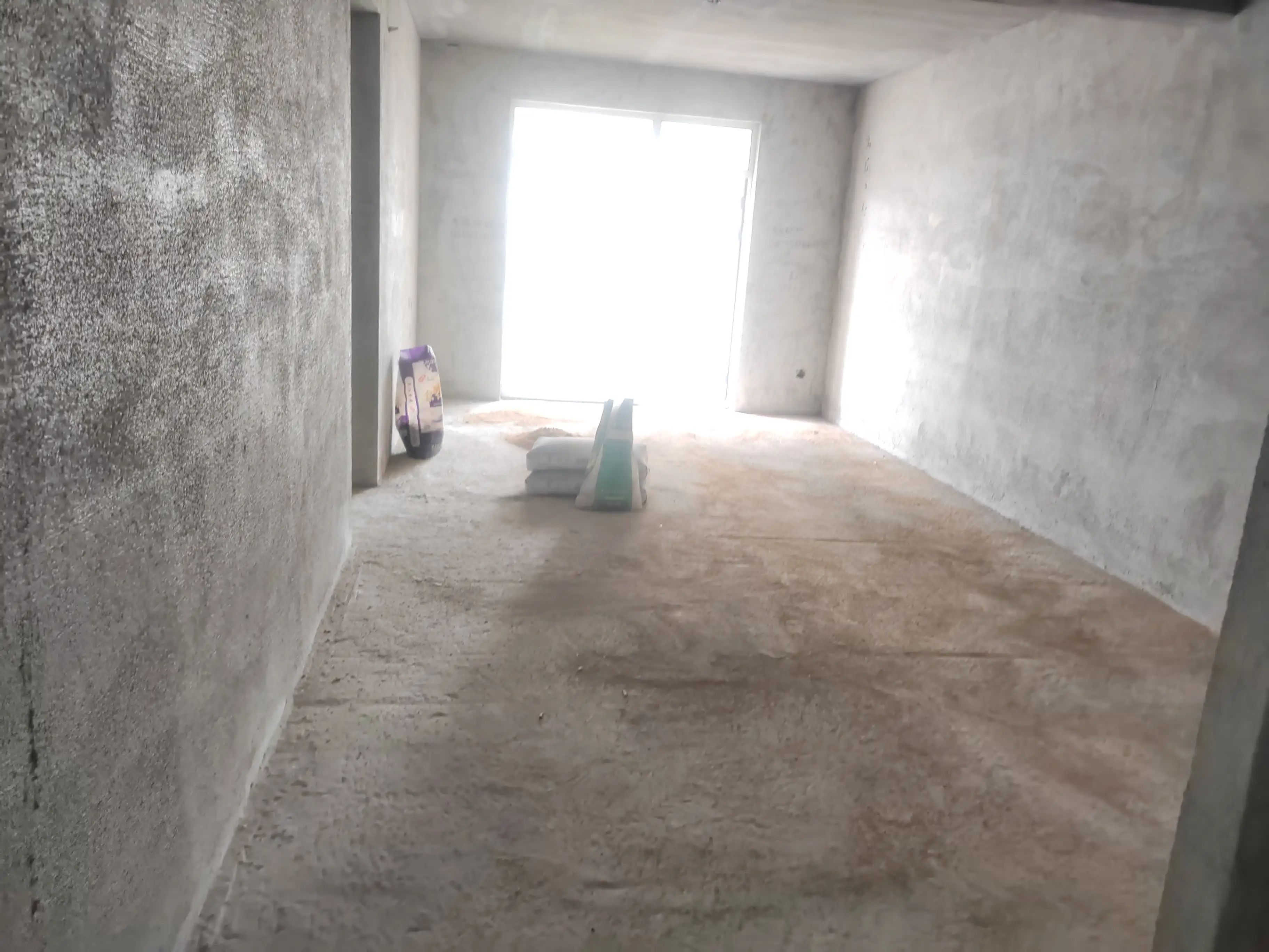 房东诚心出售，城南，蓝天白云，单价5500，亏本出售，捡漏