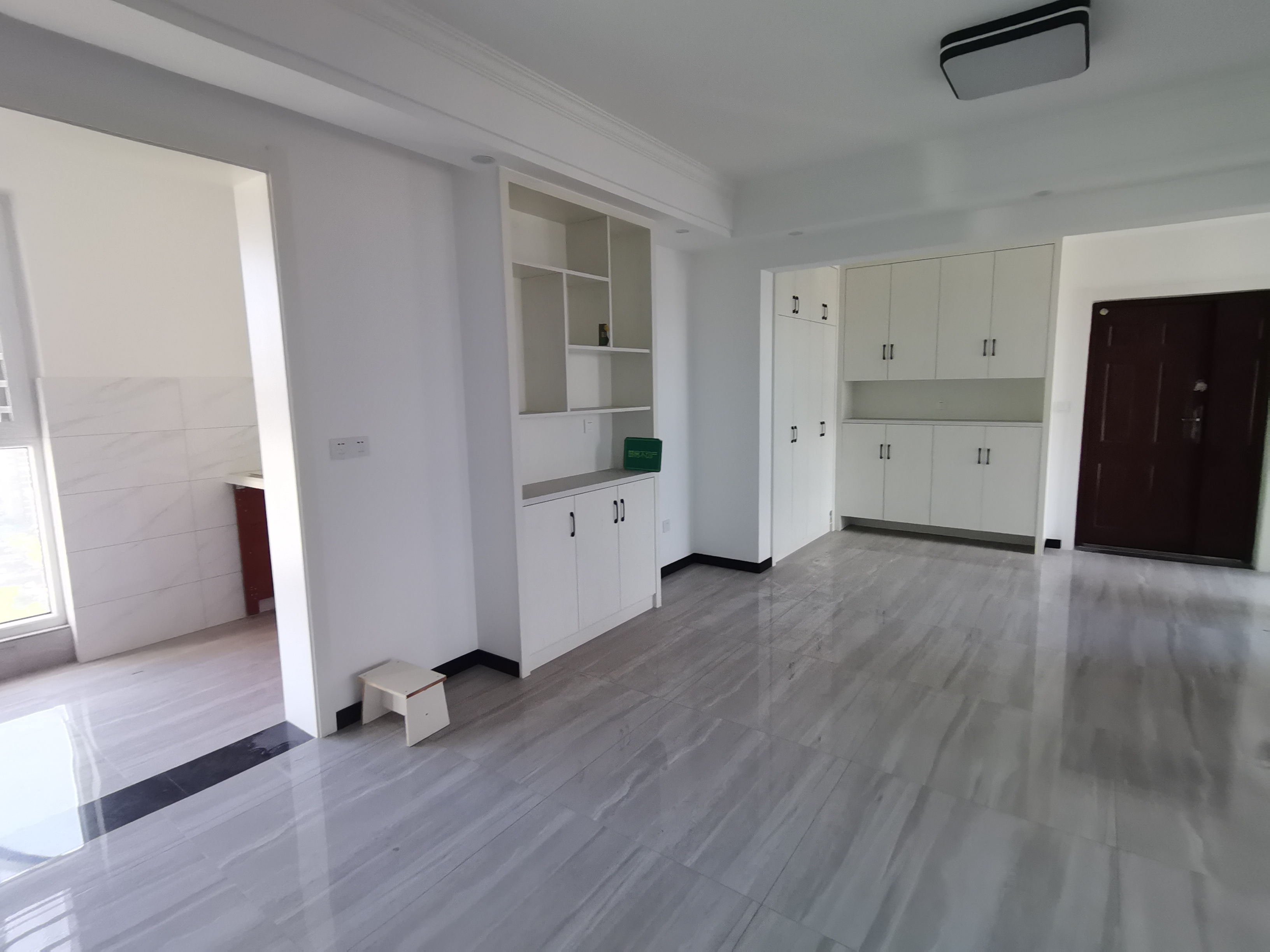 福星城全新装修三房中间楼层户型方正房东诚意出售