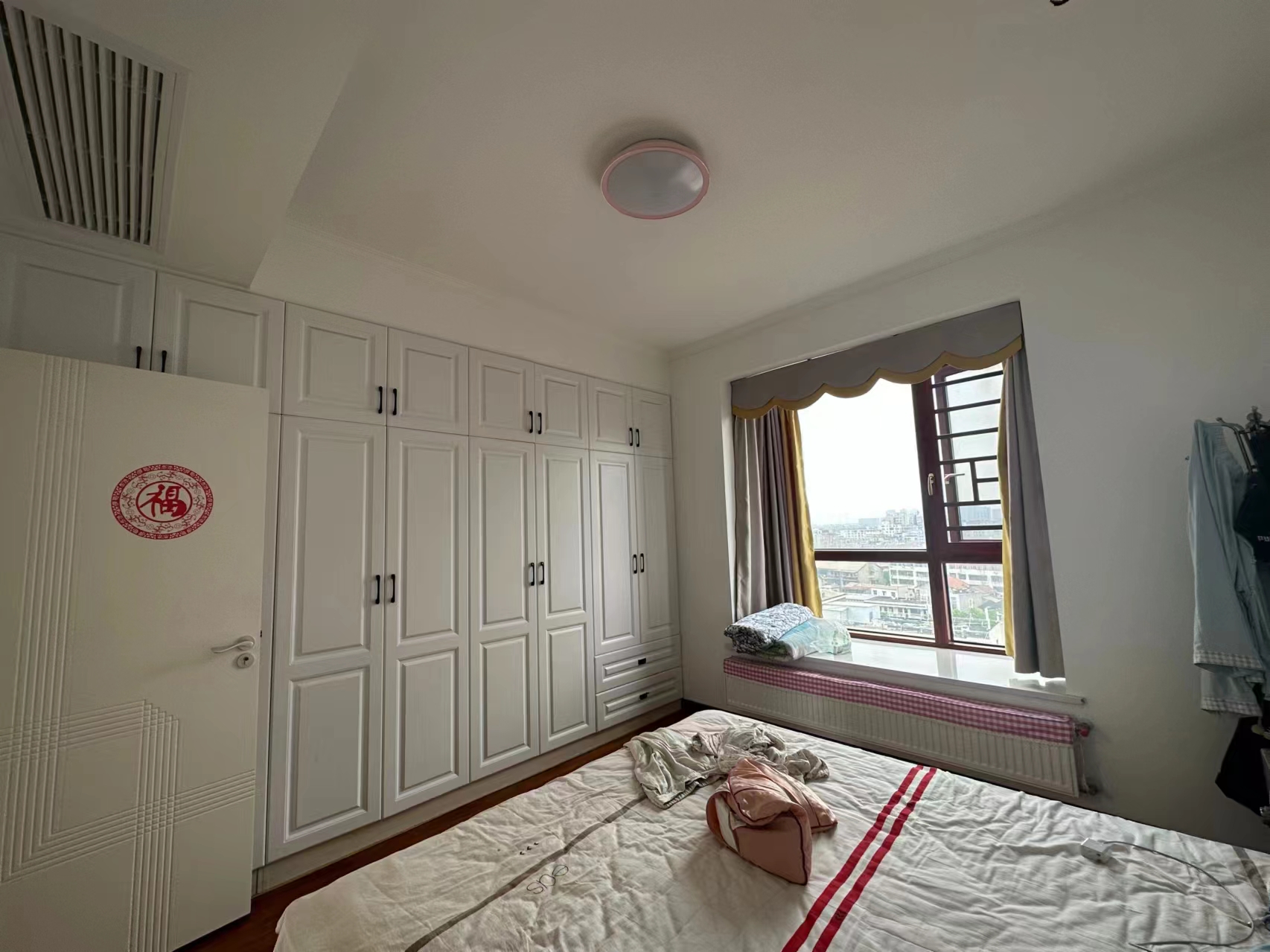 宏运名居.商城附近精装三房复式.证件满二