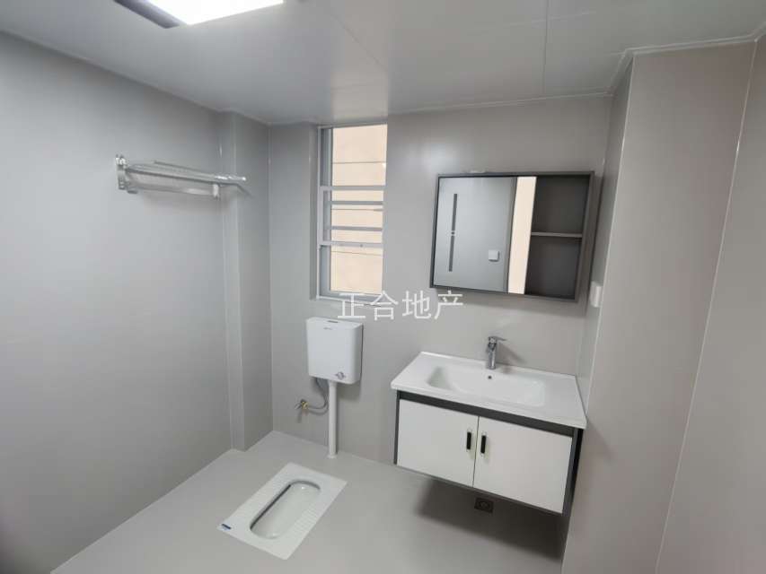 城南新区，蓝天新城，精装3房2卫，好楼层22楼，全新装修，证满2年，送车位