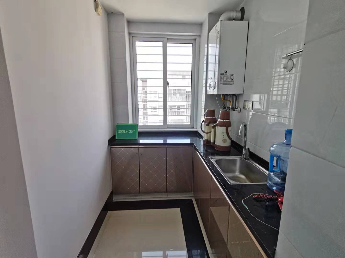 城市丽景精装大三房南北双阳台证满二看房方便诚意出售！