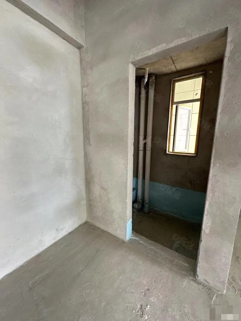 61，速度捡漏，蓝天新城，好楼层15楼，证件满二‼️单价5900，还送个地下车位