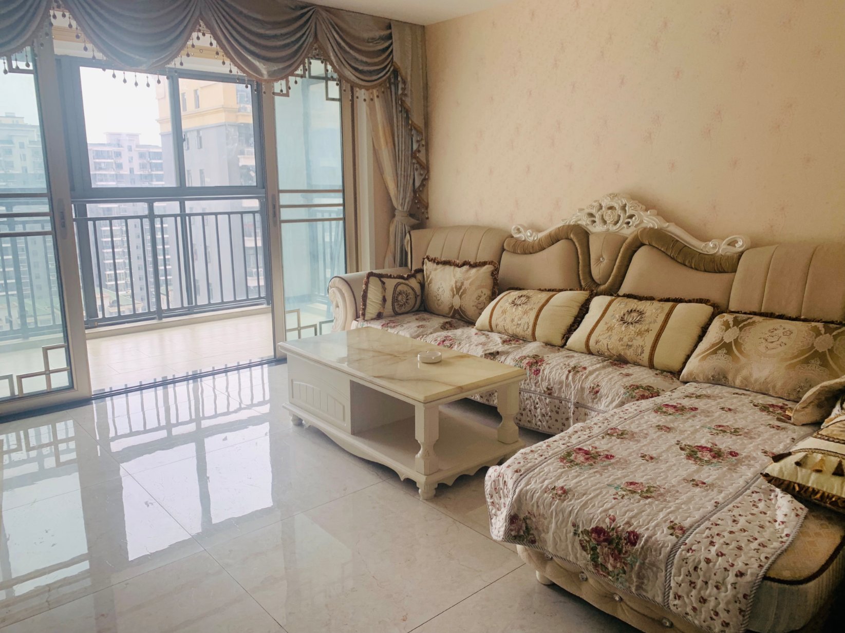 天诚缘精装三房，电梯中间好楼层