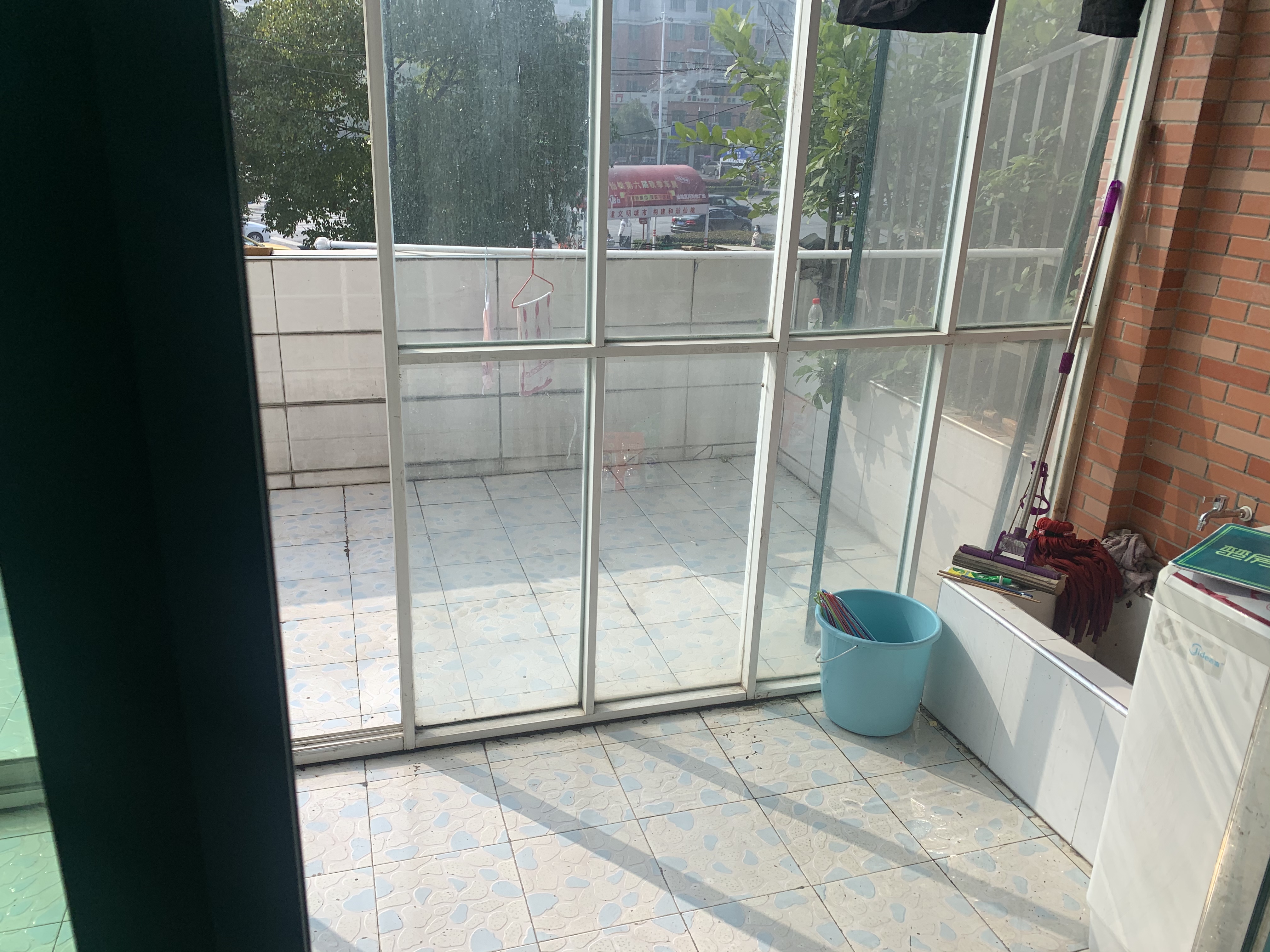 青青家园2期步梯好楼层带 大平台阳光房采光 老证看房预约