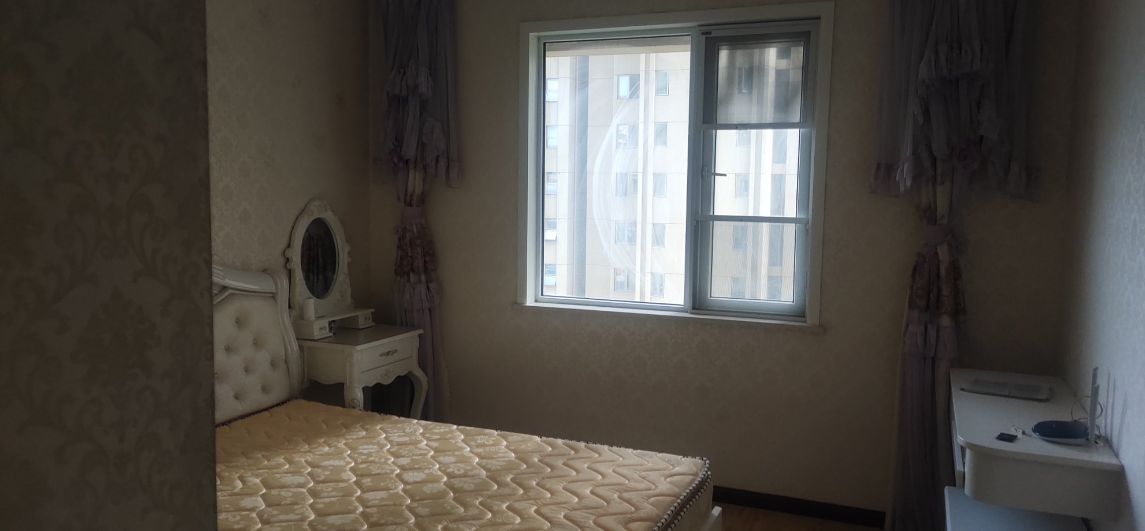 锦绣江山中间好楼层118平精装修3房2卫只要81万满五 钥匙在手