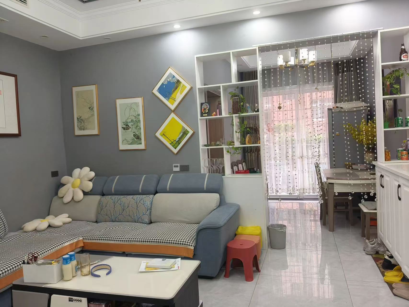 捡漏2，东区车站旁，步梯好楼层2楼，精装3房2厅，有证，拎包入住