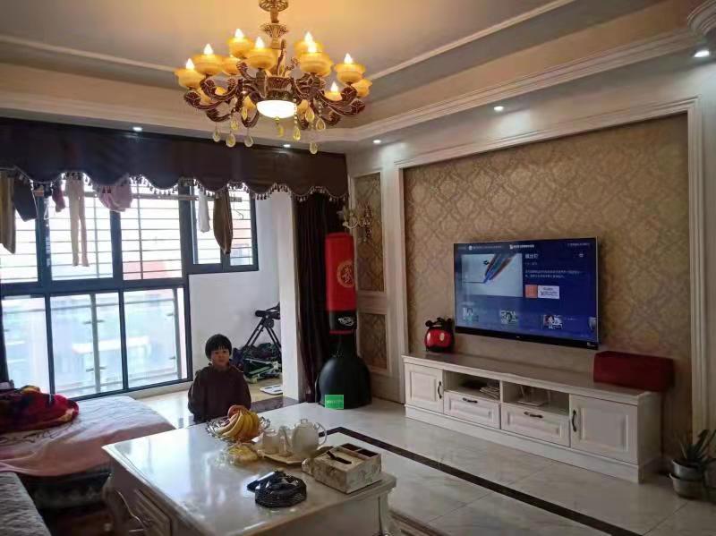 紫金城  精装修 南北通透 双阳台  税费低 交通便利 买菜读书方便