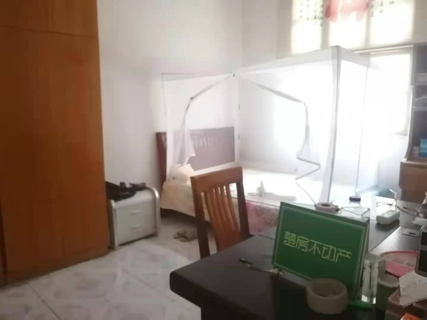 私房  街2间4层有证可过户门口可以走大货车非常方便