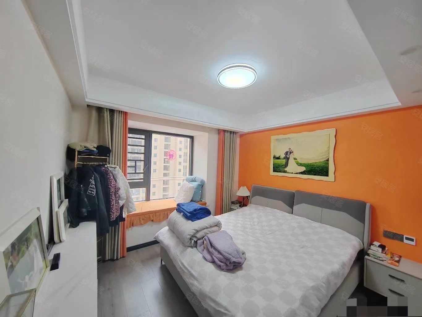 53，捡漏，森‮国林‬际‮冷翡‬翠，精装三房，‬全屋地暖，证‬满二