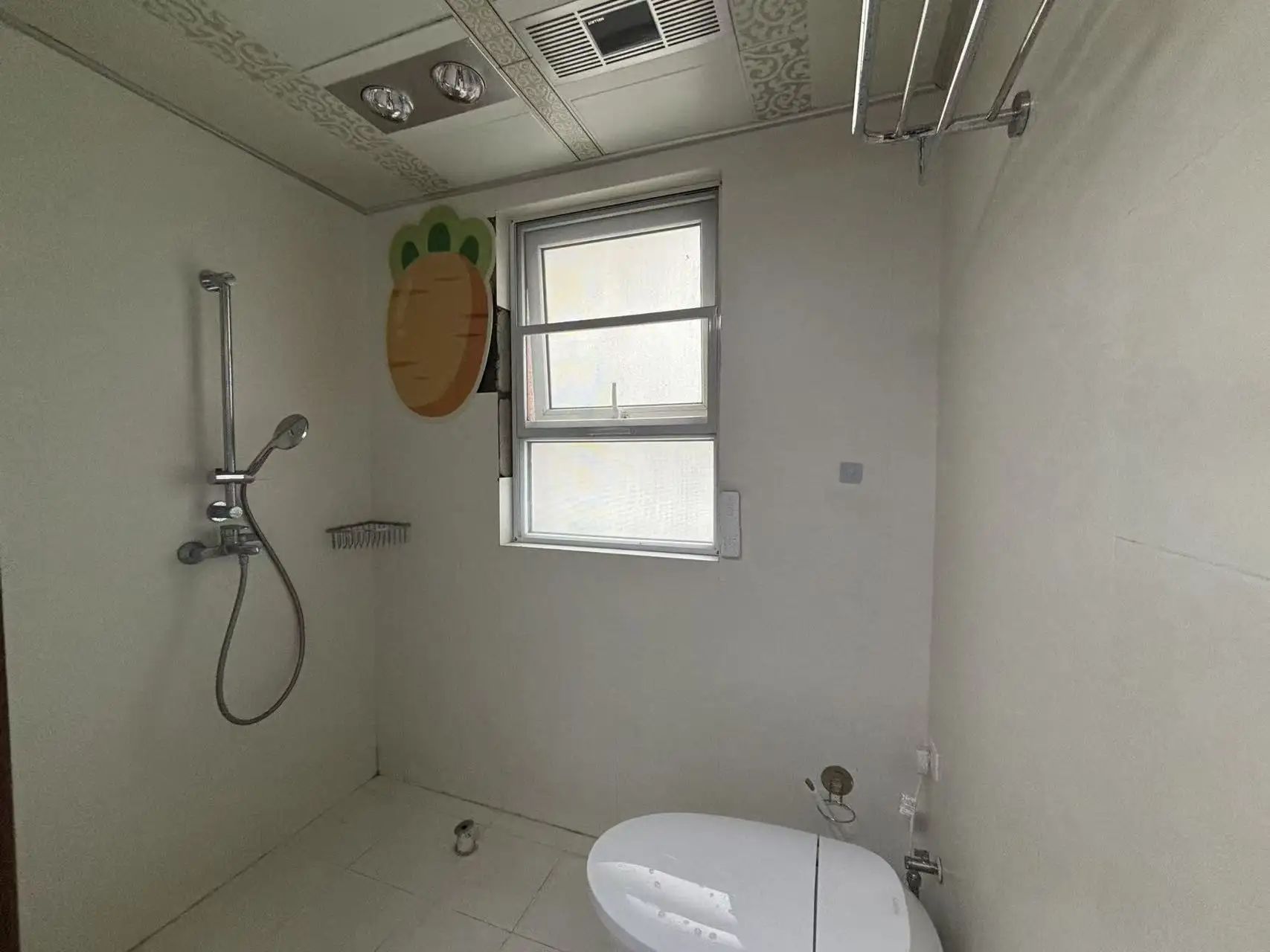 满庭春，边户小高层，精装三房，全屋品牌家具带暖气，单价4千多