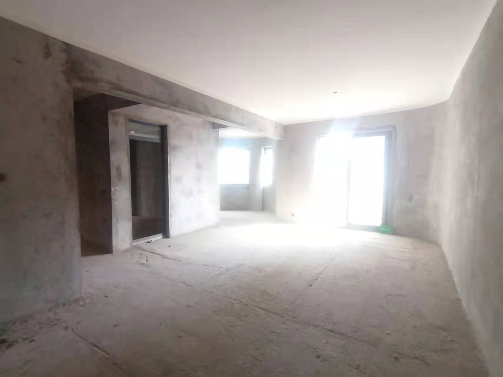 御台公馆小三房坐北朝南采光好无遮挡证满2年对面9年义务学习