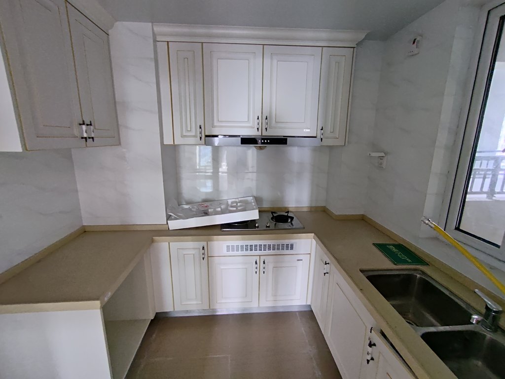 碧桂园精装小三房看房方便