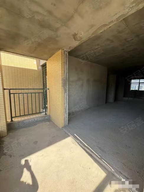 84，房东亏本出售，新城壹号，总价50个，单价3字开头，实验3小旁