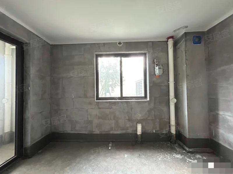 385，捡漏，吾悦广场，单价4435，比补贴完1000都划算，边户，总价58万，包满二，急售