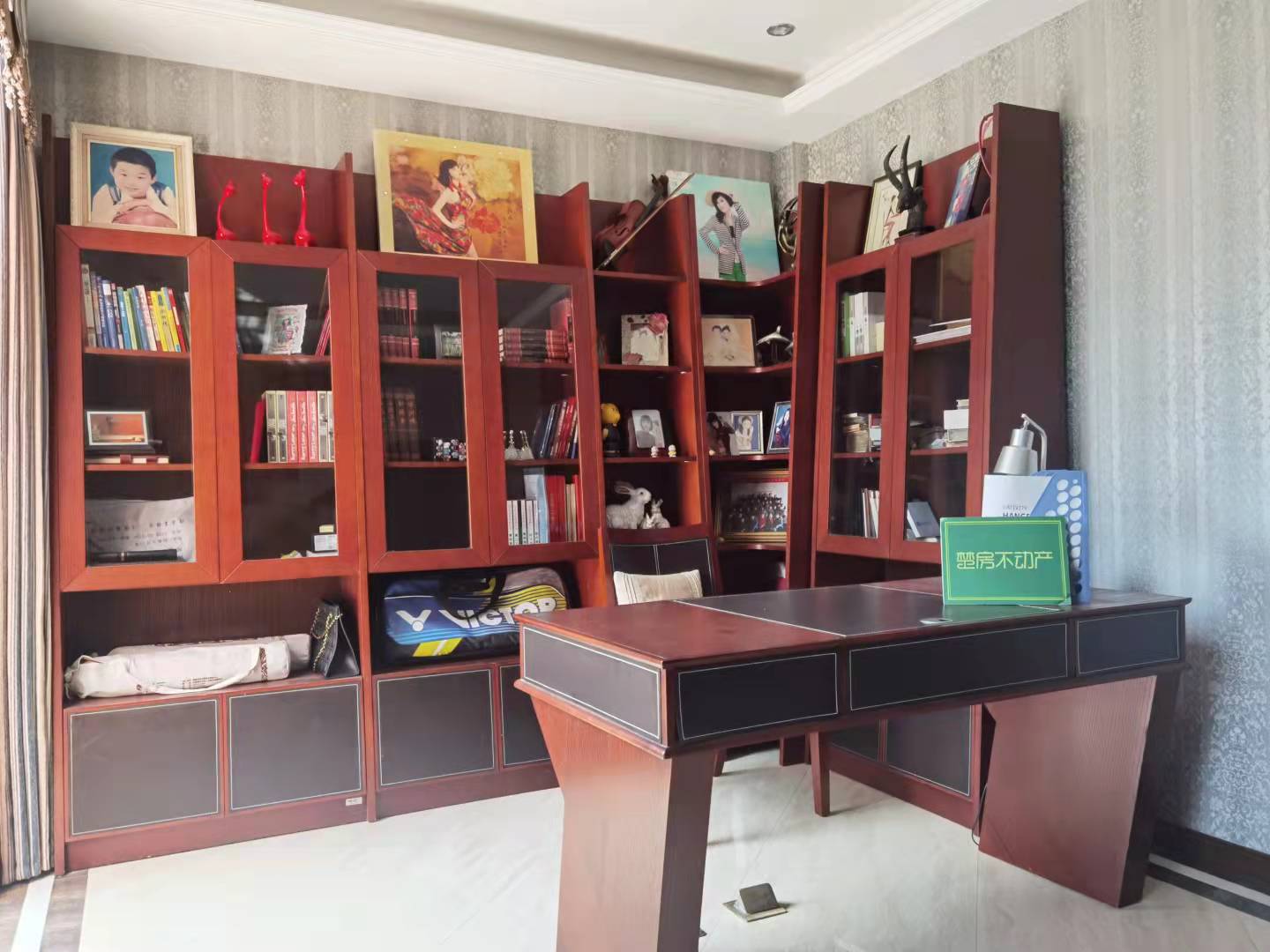 西郊庄园乡野别墅乡村花园壕装联排别墅，一线水景，装修花了100多，养花养草可钓鱼