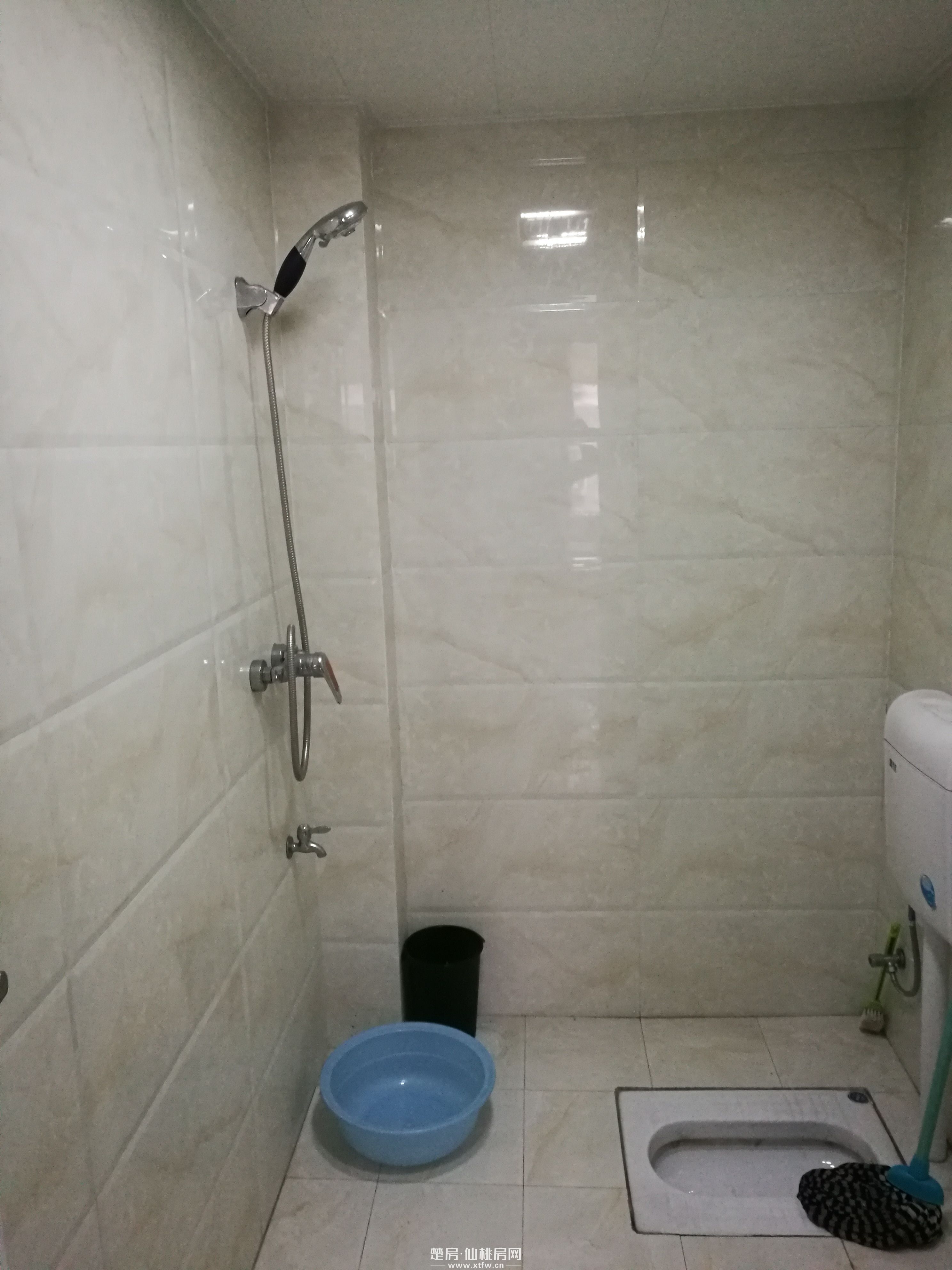 新城一号对面刘口社区三室二厅