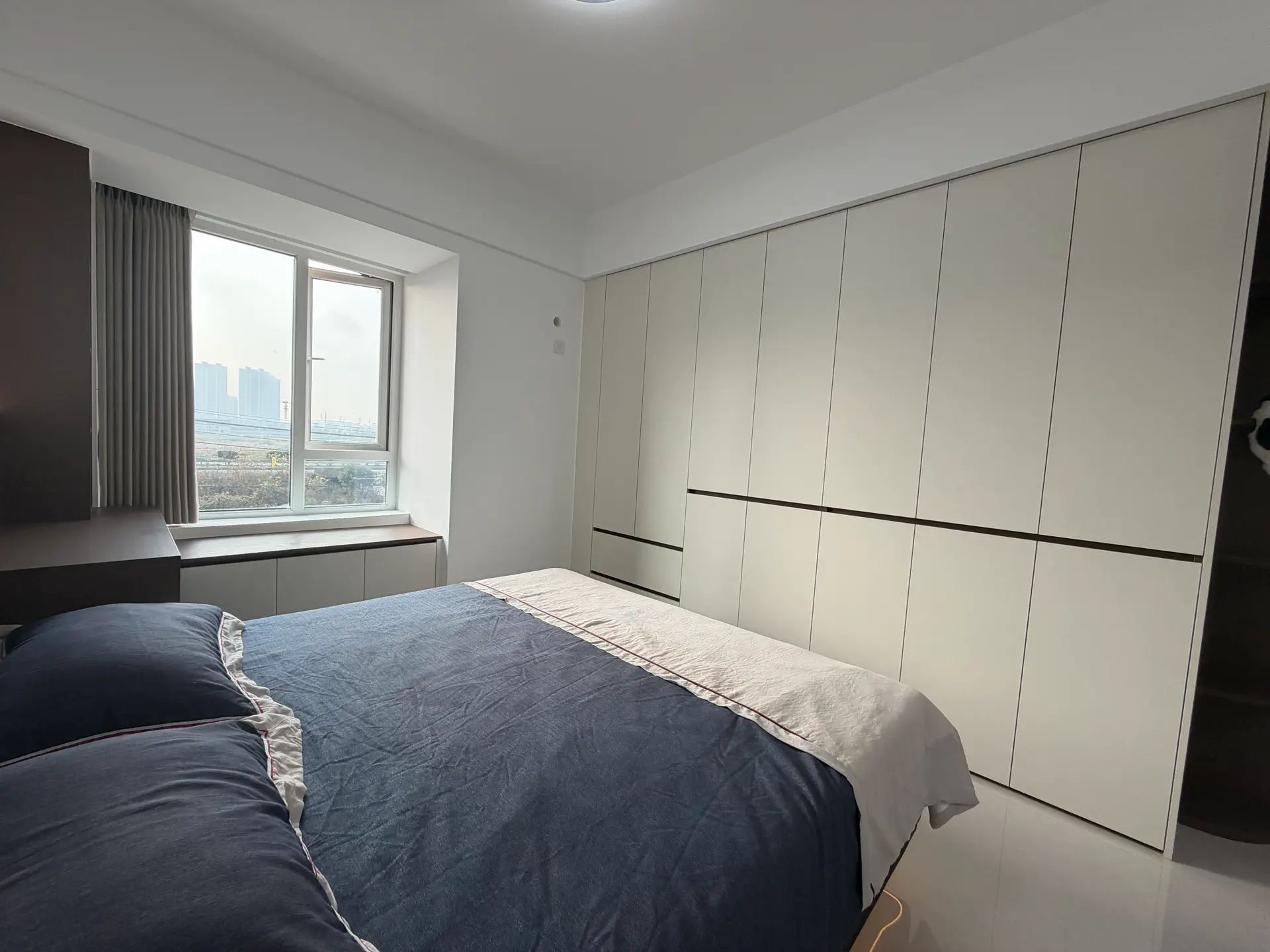 城南，吾悦广场旁，南国明珠，意式极简风，单价6100，南北通透双阳台，业主诚心出售