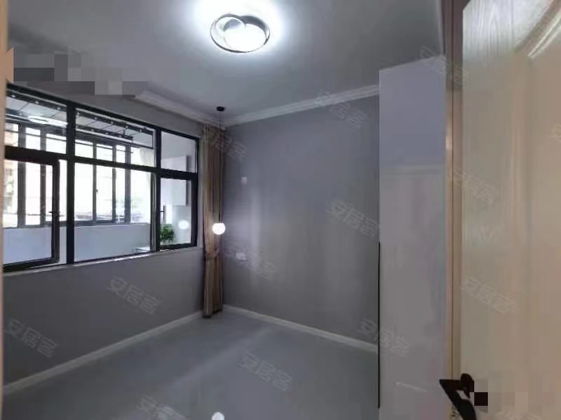 降价了，房东急售，颐和公馆，​奶油风，全新品牌装修，精装两房，证满二