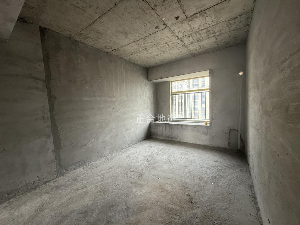 捡漏，城南，蓝天新城，单价4800，电梯好楼层，诚心出售