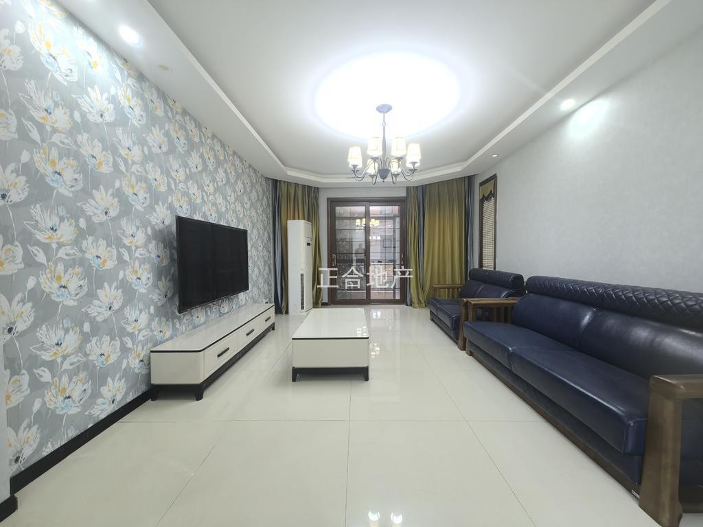 房東急售，急售.，綠地華庭麓城，降20萬，帶車庫，帶花園，帶地下室，單價4700，