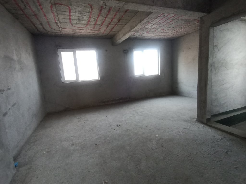 城西大盘满庭春毛坯供暖大三房下楼就是雪校