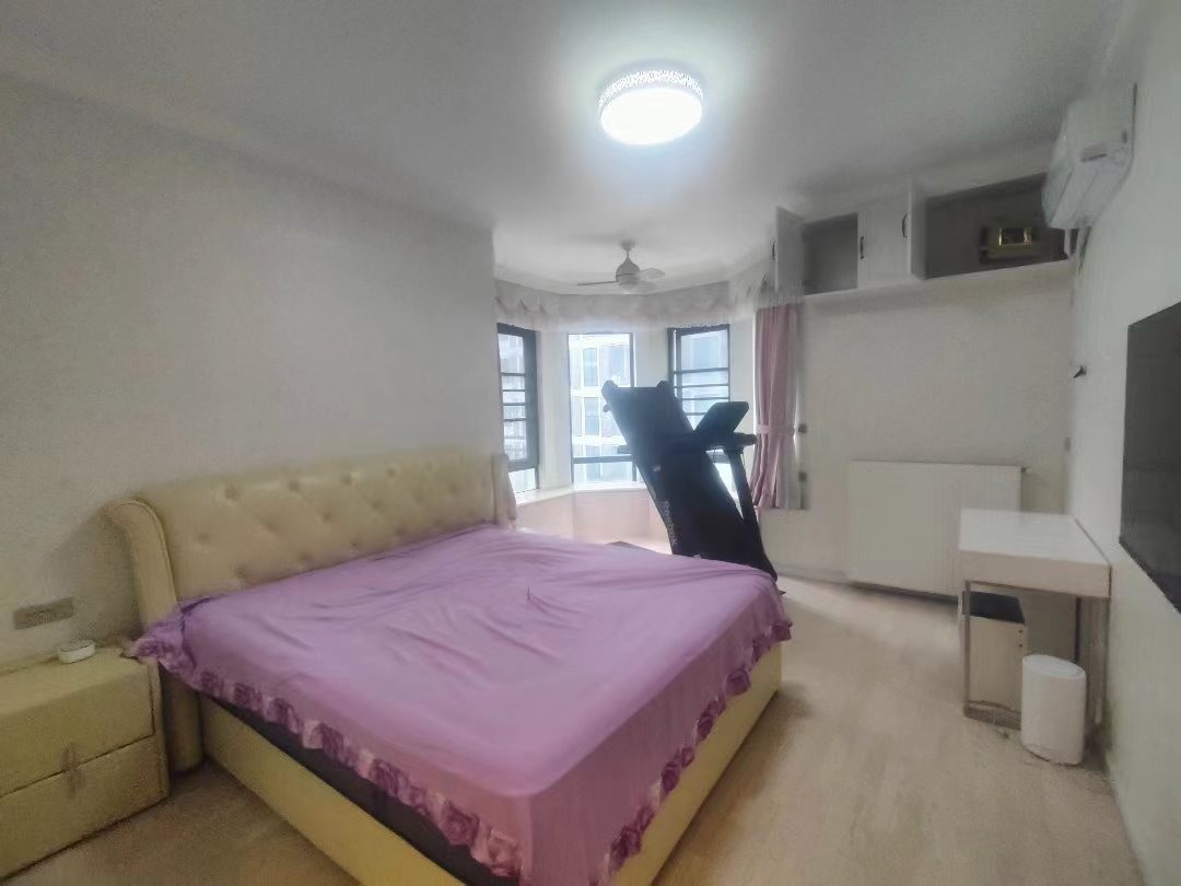 德政金园香榭里北.精装三房两卫.带露台.证件满二.看房方便