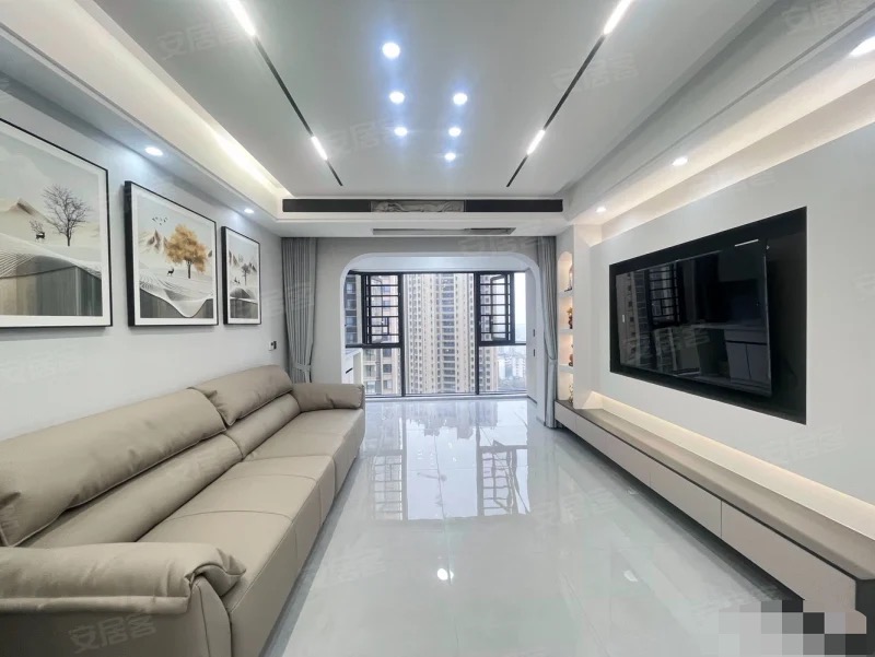 检漏，御湖世家，湖景房，电梯好楼层21楼，全新精装三房二，送车位，过户费只交契税5700