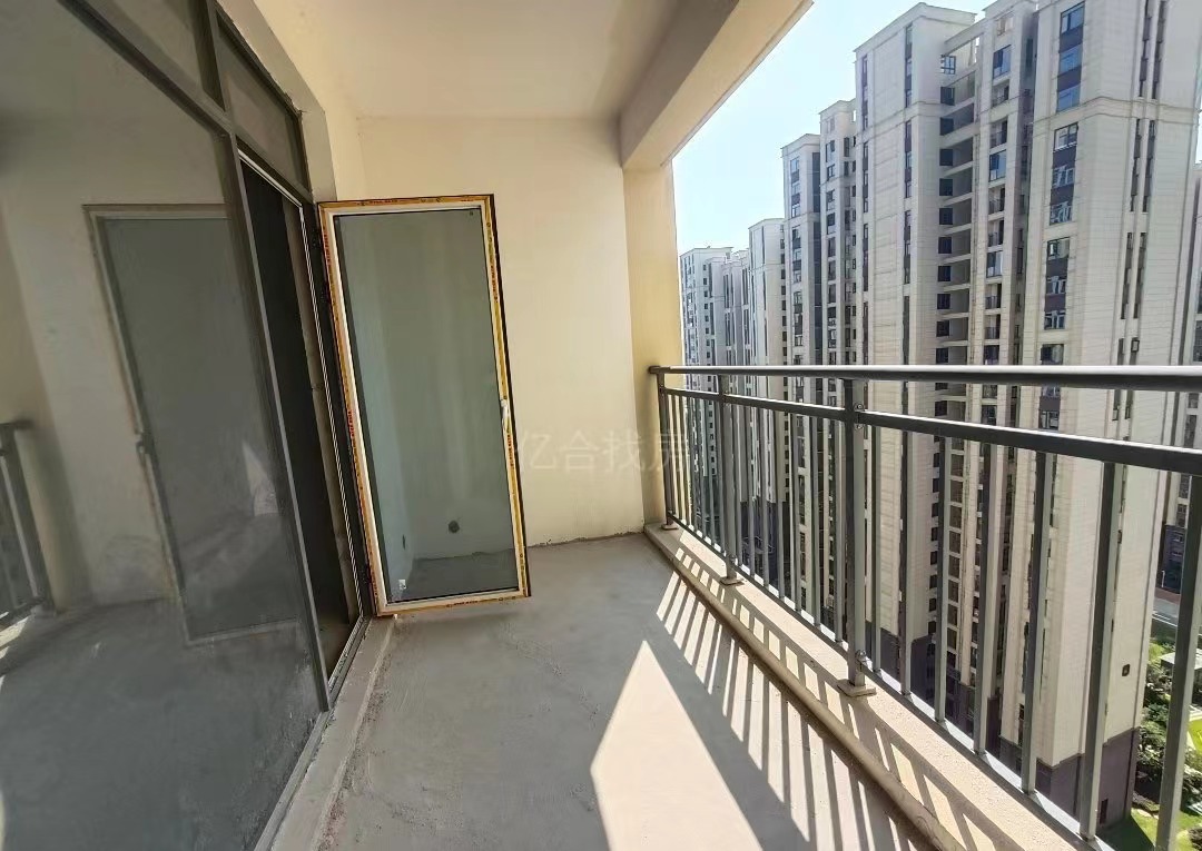 蓝天新城，好地段，单价5900，喜欢的直接联系我