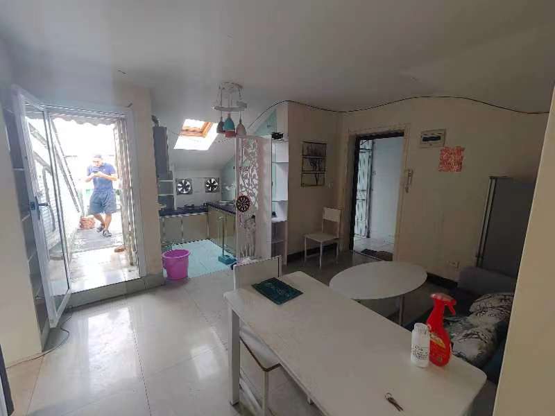 青青家园精装一室一厅一厨一卫出租自住都可